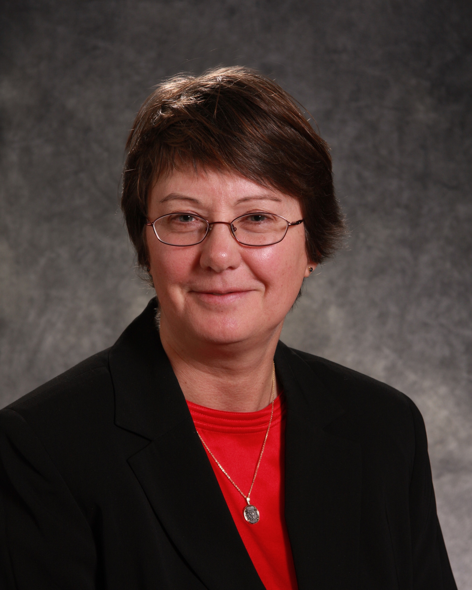 Darlene Walch headshot.