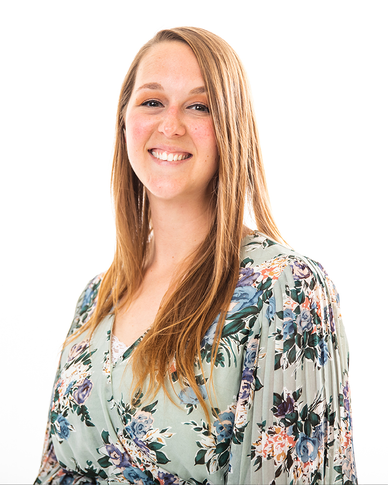 Headshot of Lynne Lambdin.